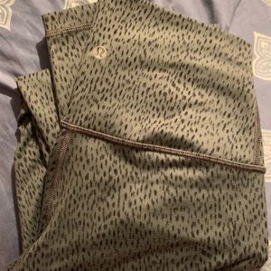 Lululemon wunder unders